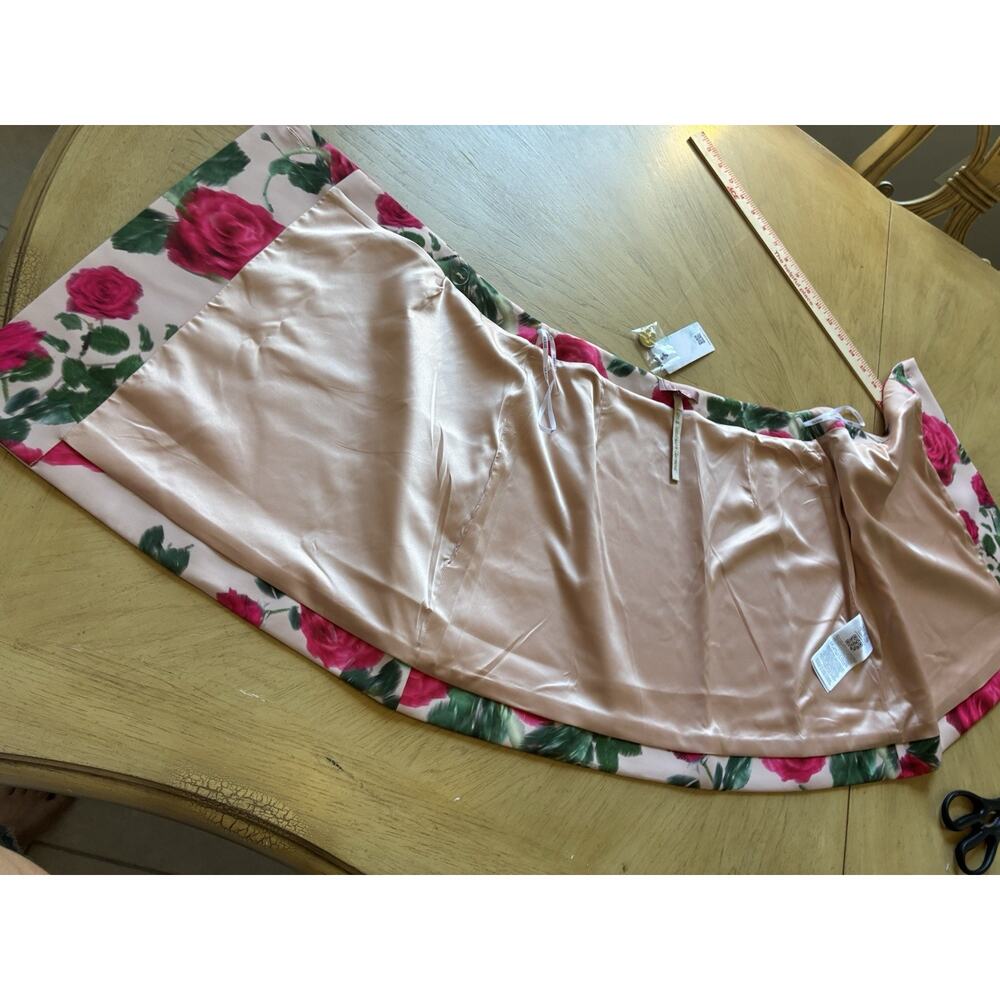 NEW GUESS Mini Skirt M Pink Roses Ballet Soft Girl Romantic Regency Barbie Chic - Picture 13 of 16